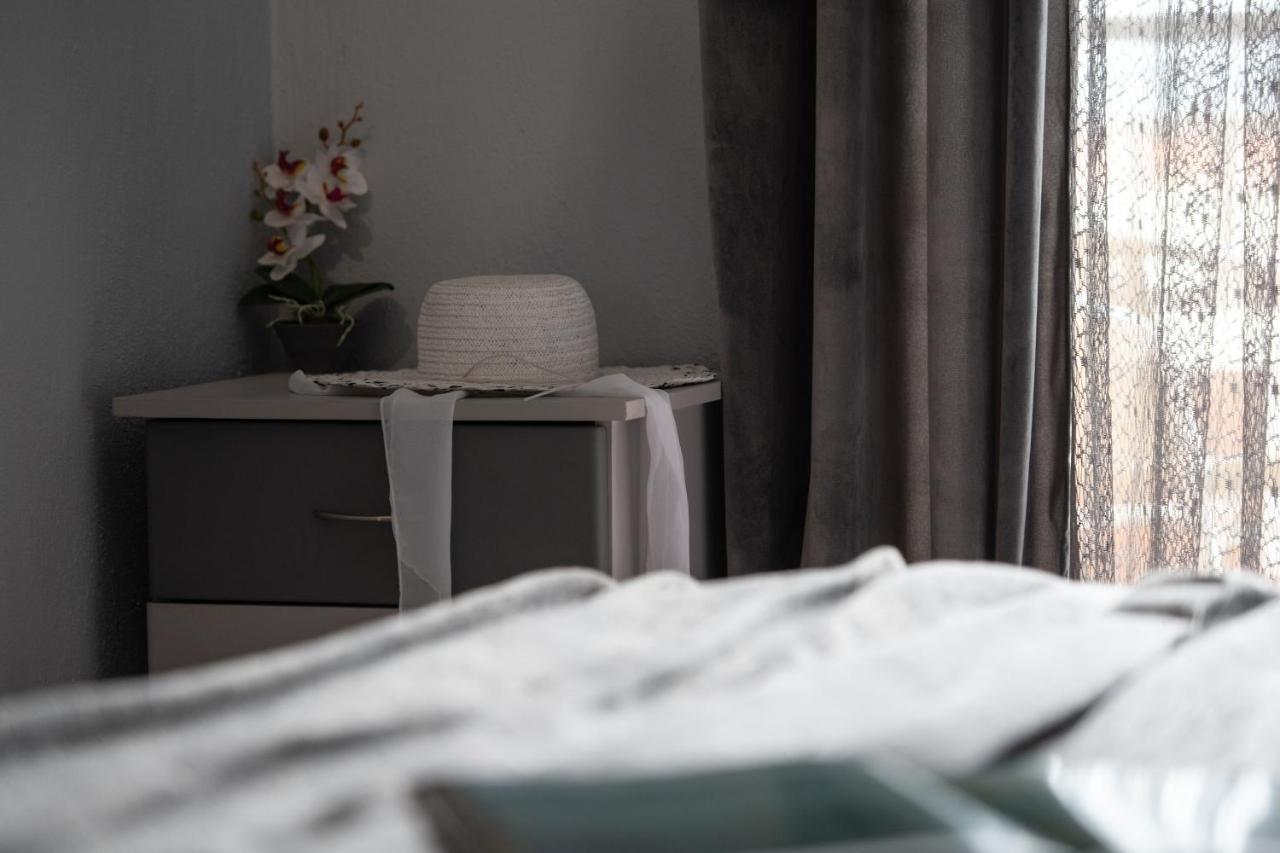 Appartamento House Toula Elegant Sarti Esterno foto